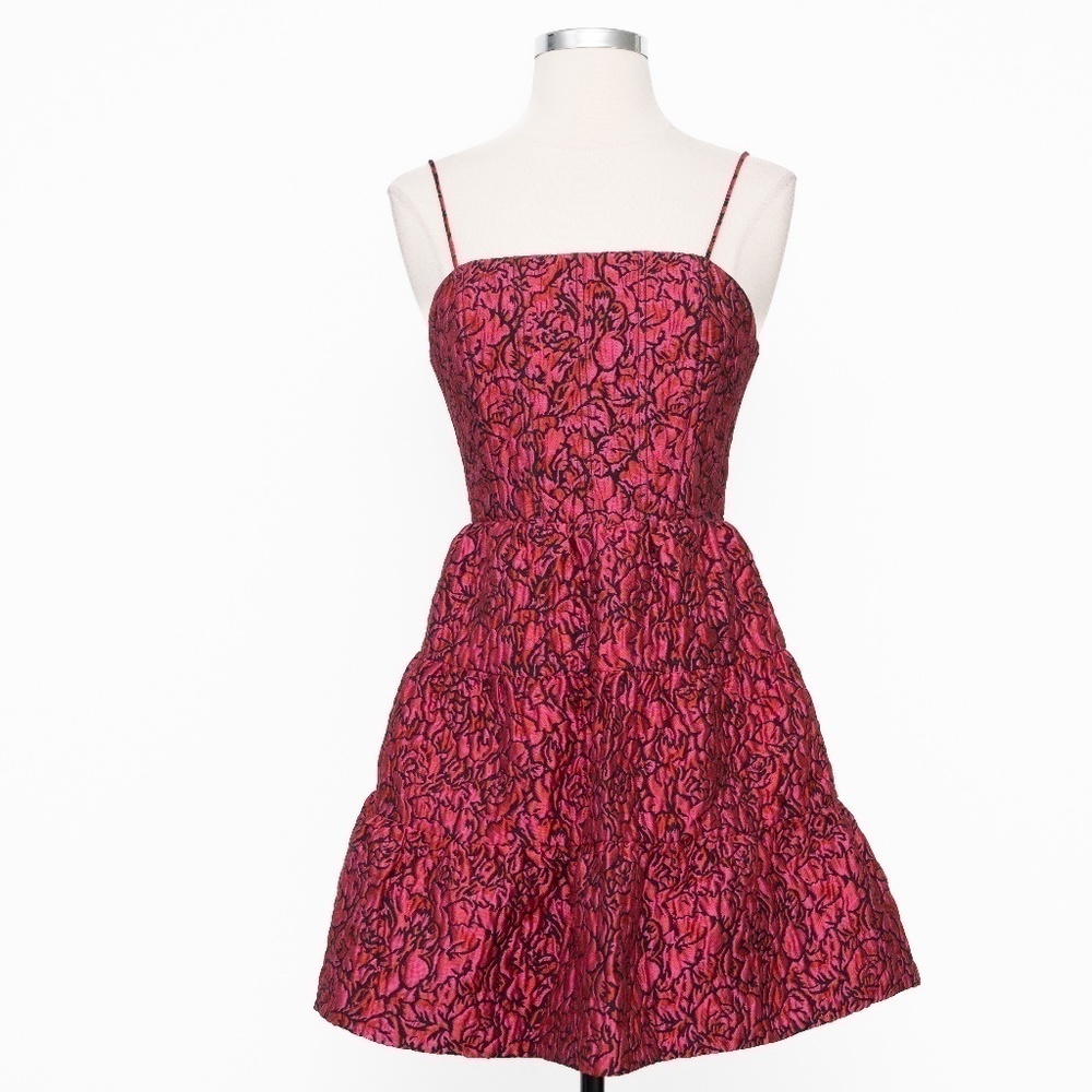 ALICE +‎ OLIVIA. Jamila Fit-&-Flare Dress.